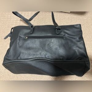 Roots Black Leather laptop Shoulder Bag